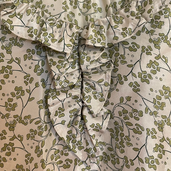 SOLD - Old navy printed ruffle shirt - Picture 3 of 3